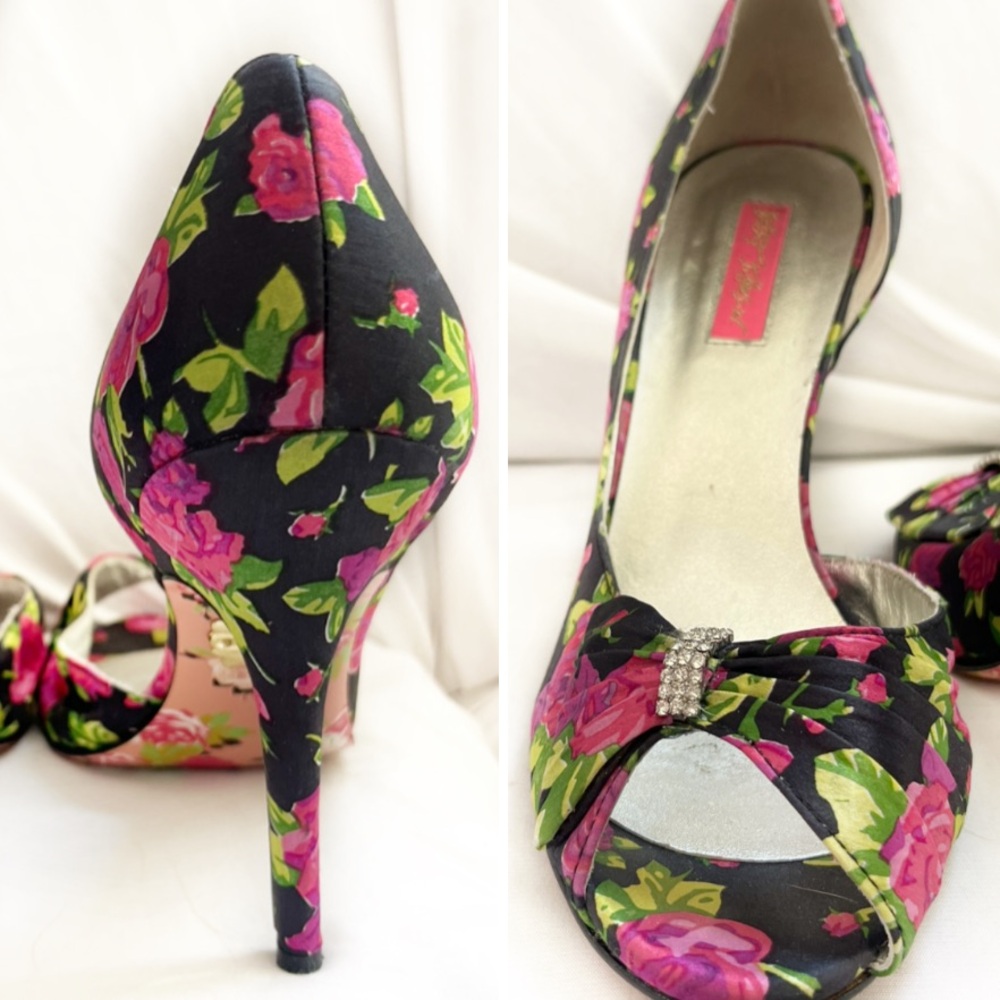 Betsey Johnson Vintage Signature Floral Peep Toe Heels 9